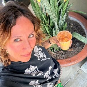 Meet your Posher, Nil s.